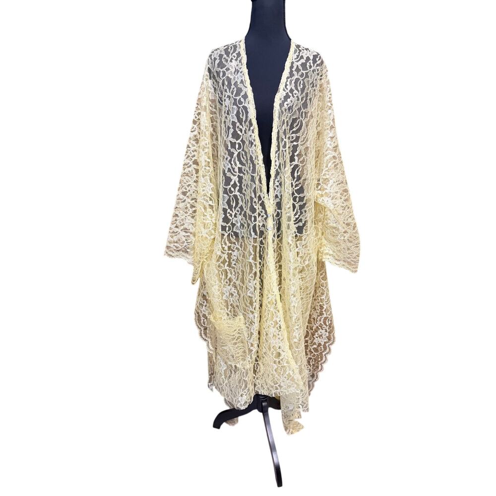 Vintage handmade lace butter yellow robe kimono pearl snap pocket lingerie OS